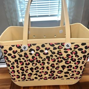BOGG Bag in Pink Leopard